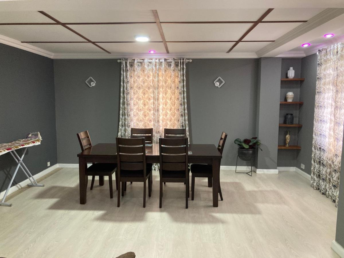 Dauphine Apartment Port Louis Luaran gambar