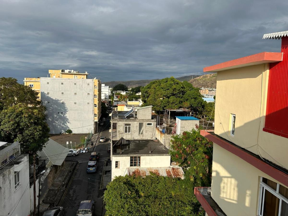 Dauphine Apartment Port Louis Luaran gambar